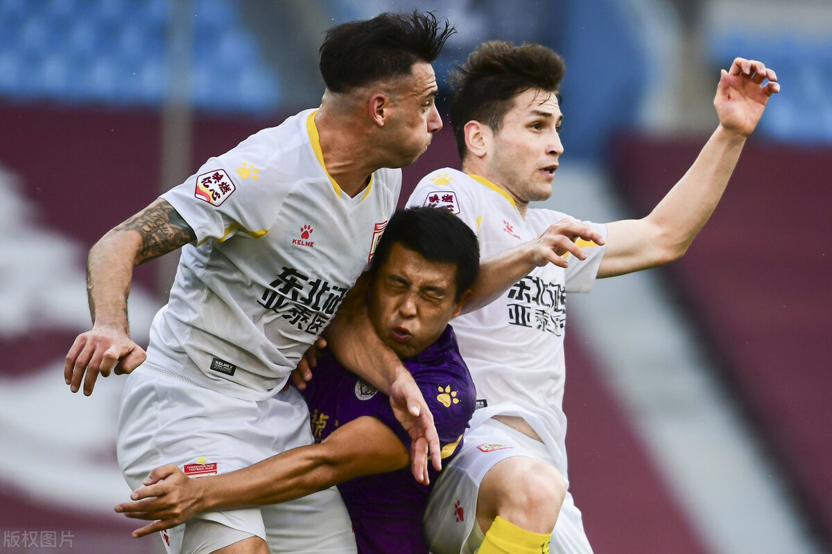 开云官网 -包含阿斯顿维拉训练开放日，窗口期扳平良机引欢呼，意甲在即，心理建设被强调的词条